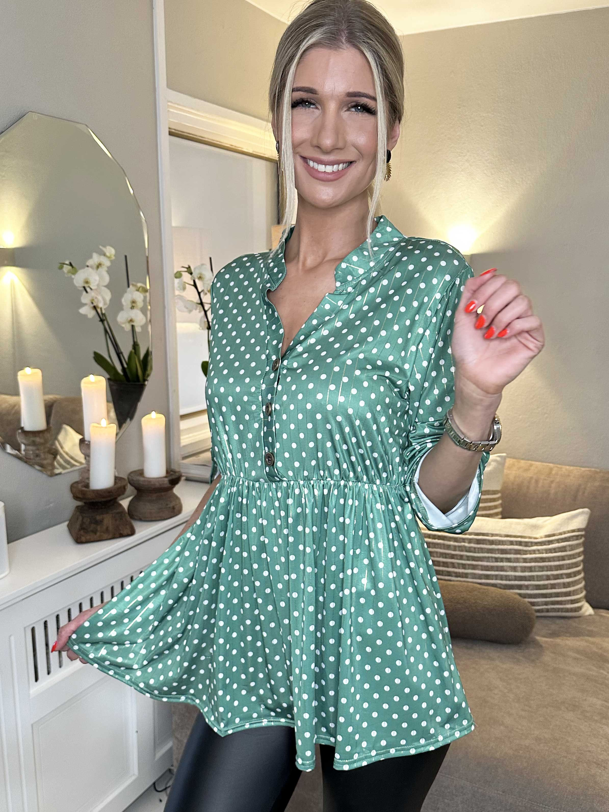 Katja Dot - Elastisk tunika med prickar och resår i midjan